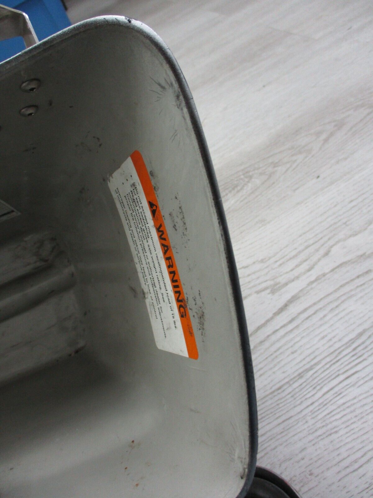 Harley-Davidson 2003 Touring Saddlebag (RIGHT) 91598-03BDS LOWER SADDLEBAG BAGG