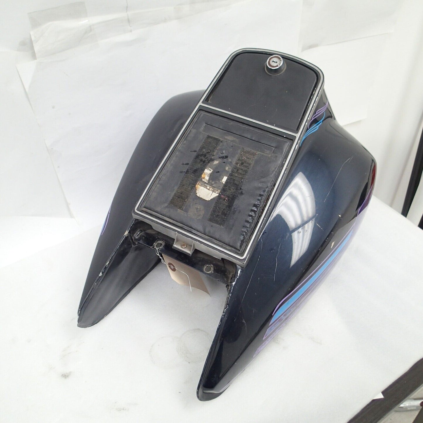 '80-'86 HARLEY TOUR GLIDE FLHTC /FLTC FUEL TANK  Electriglide 61019-83A