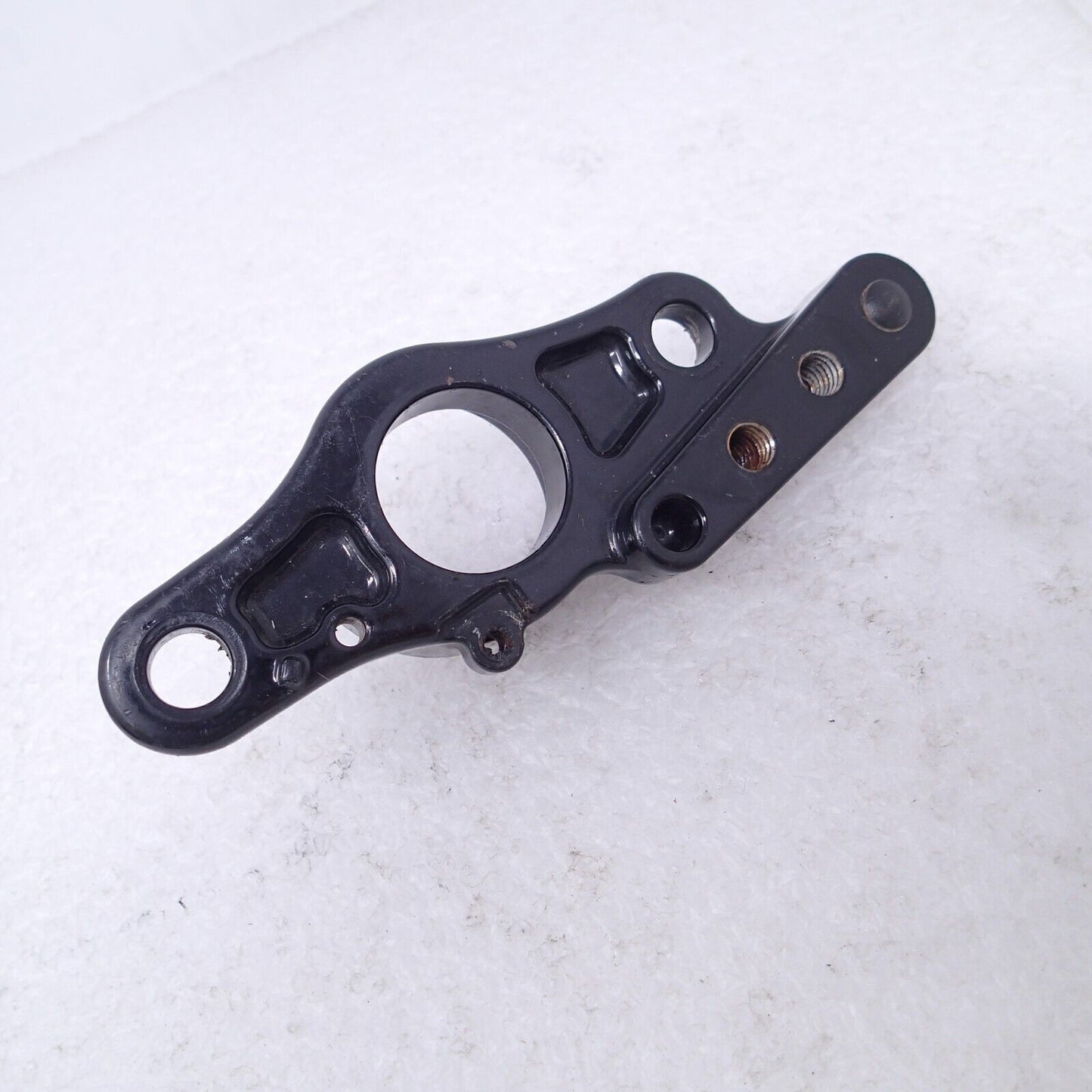 08 Harley Davidson Ultra Classic Touring OEM Rear Floorboard Mount Bracket RIGHT