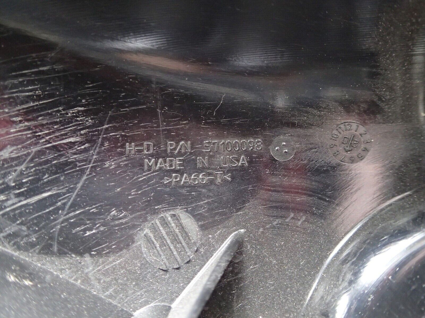 HARLEY DAVIDSON GLOVE BOX RIGHT SIDE 57100098 TOURING FLHTCU FLTR