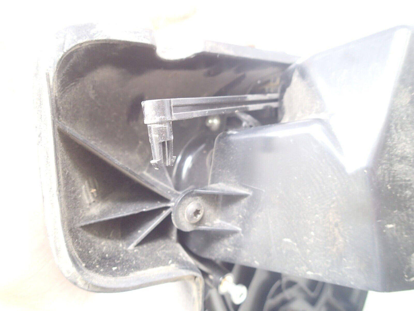 Harley-Davidson Outer Right Lower Fairing Part Number - 57100098