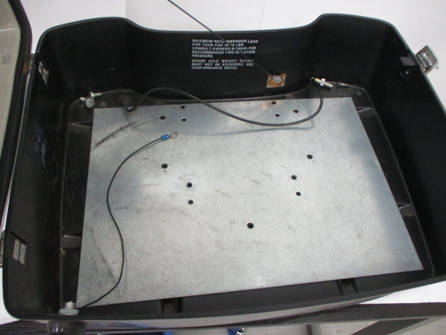 Harley Davidson  BDS Trunk Tour Pack 2003 Touring 53251-03BDS Luggage Top Box