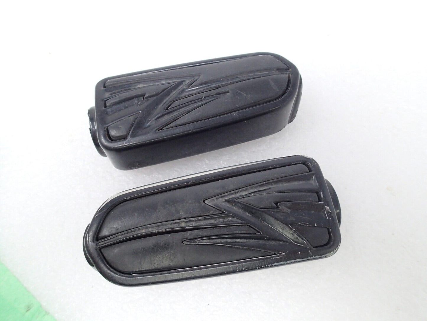 GENUINE HARLEY DAVIDSON TRIBAL HIGHWAY PEGS 51376-09 (DEMAGE)