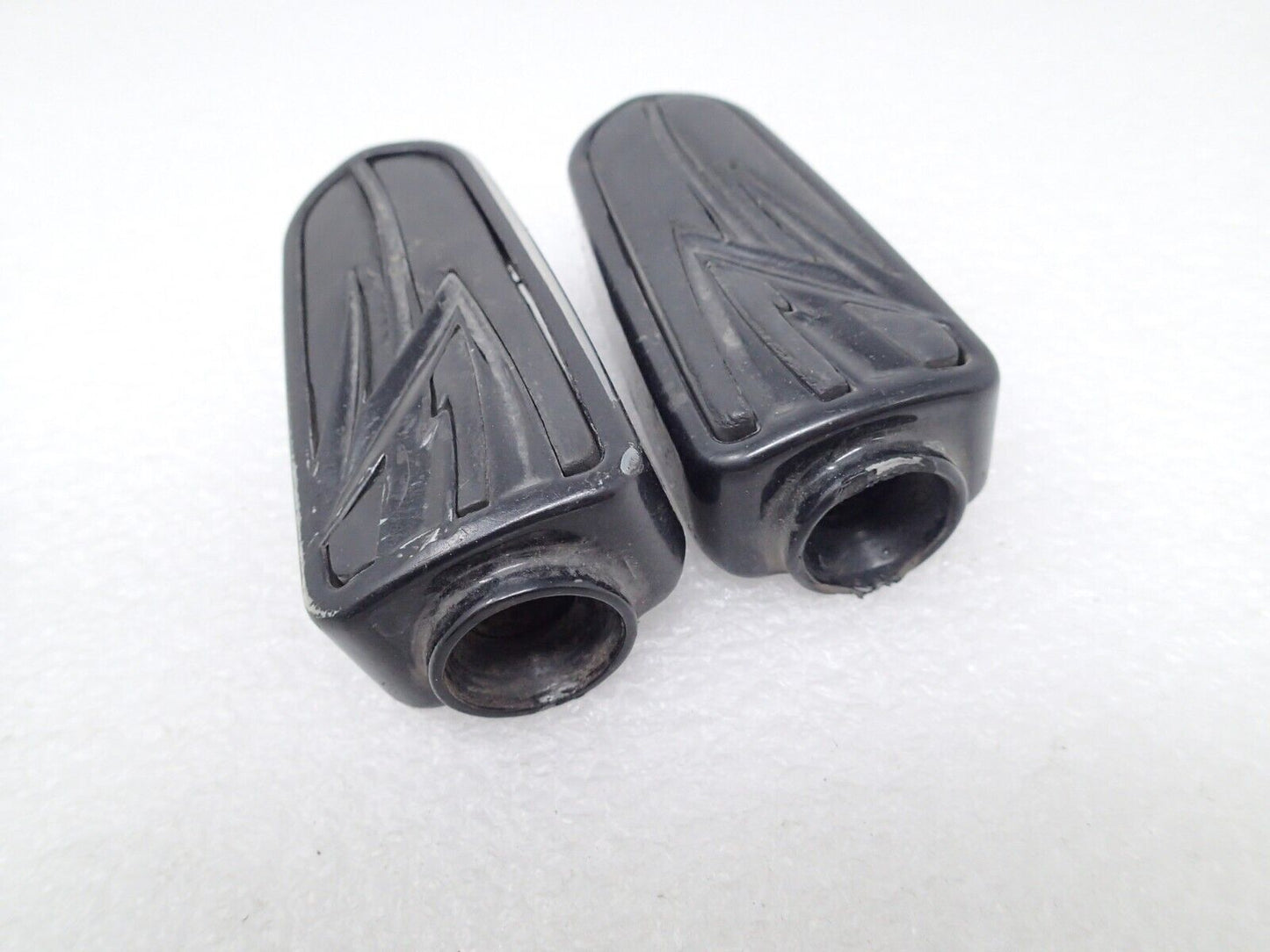 GENUINE HARLEY DAVIDSON TRIBAL HIGHWAY PEGS 51376-09 (DEMAGE)