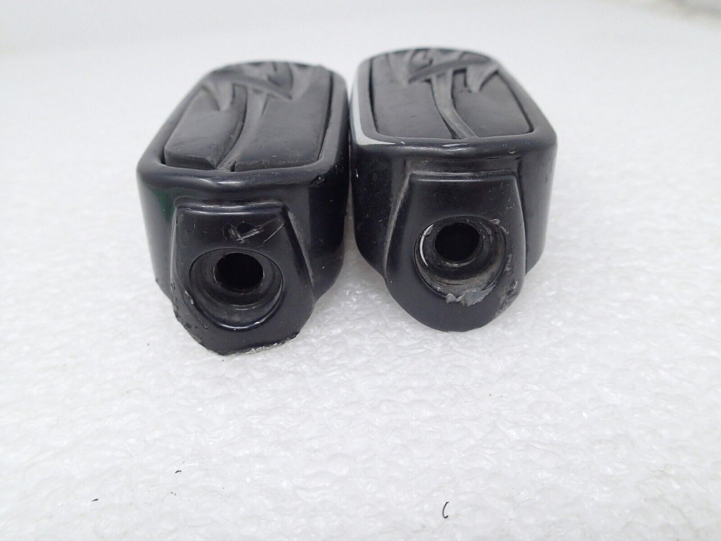 GENUINE HARLEY DAVIDSON TRIBAL HIGHWAY PEGS 51376-09 (DEMAGE)