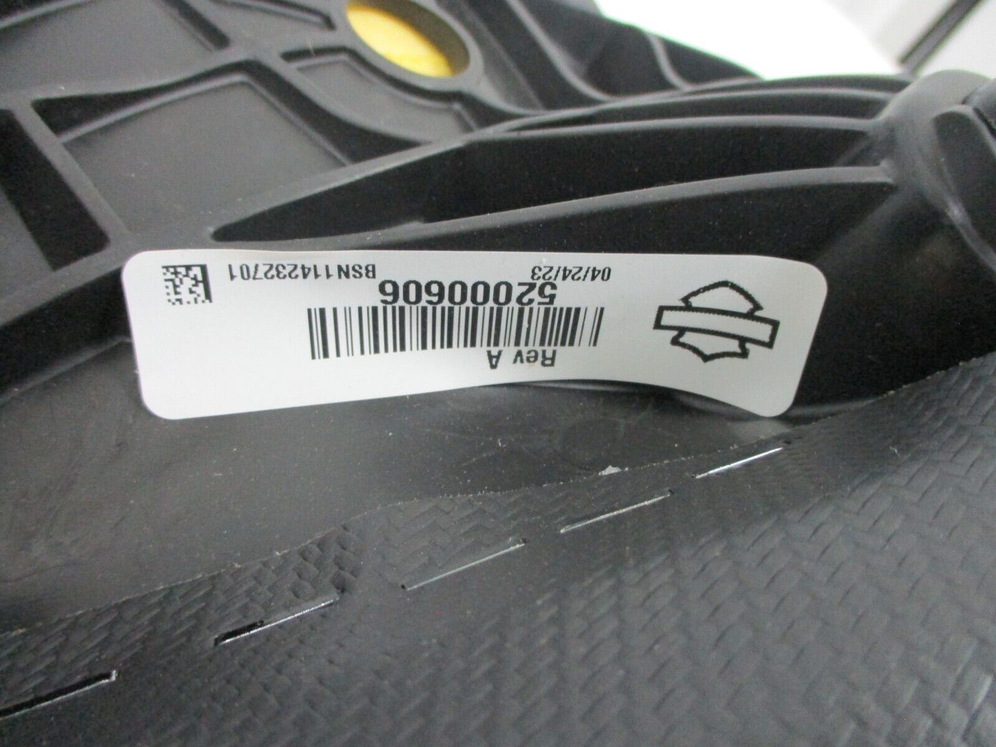 NEW OEM Harley Davidson Street Bob Seat Solo and Pillion Pad Rear Seat 52000606