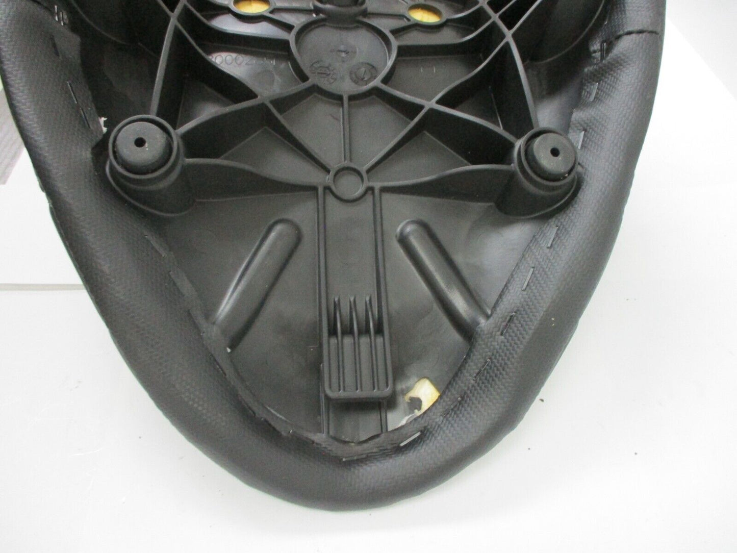NEW OEM Harley Davidson Street Bob Seat Solo and Pillion Pad Rear Seat 52000606