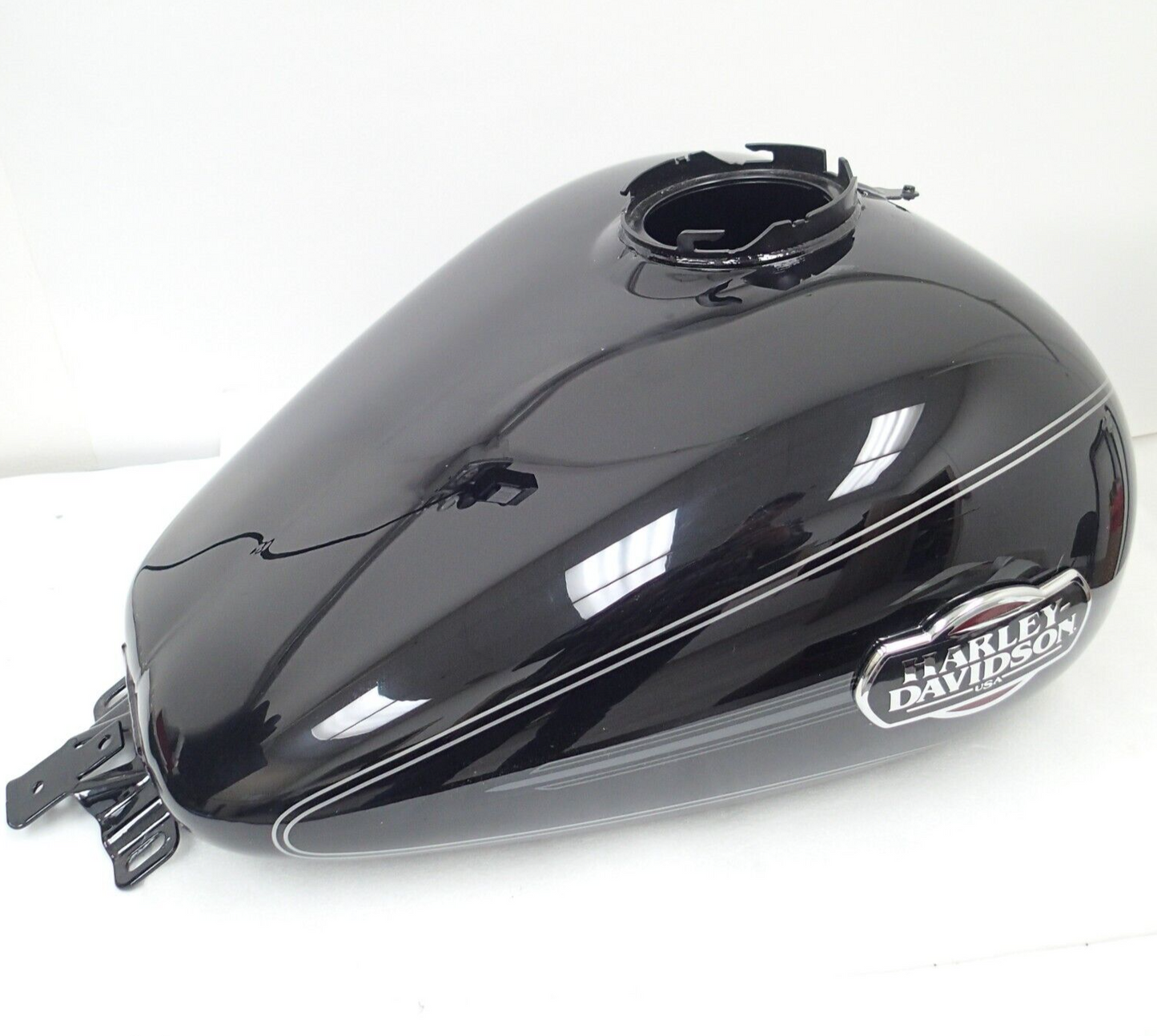 Harley-Davidson 2013 Electra Glide Gas Tank Vivid Black 61356-08BHY NICE