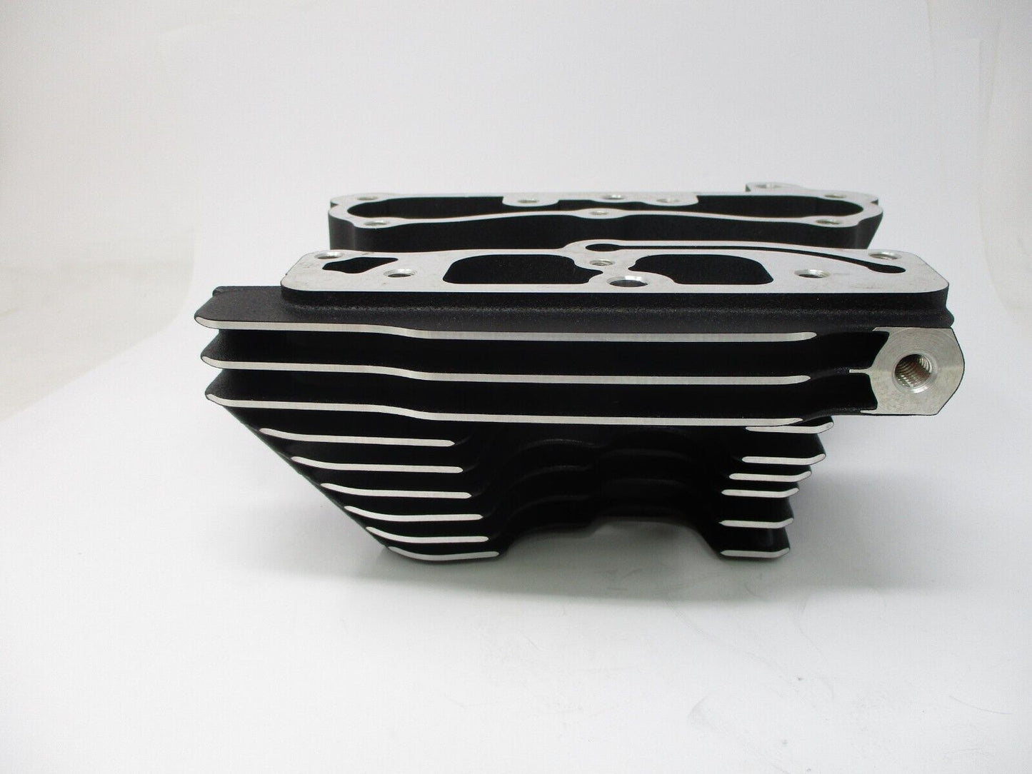 Harley Davidson OEM REAR CYLINDER HEAD FRT BLK 17179-06 (17179-06A)