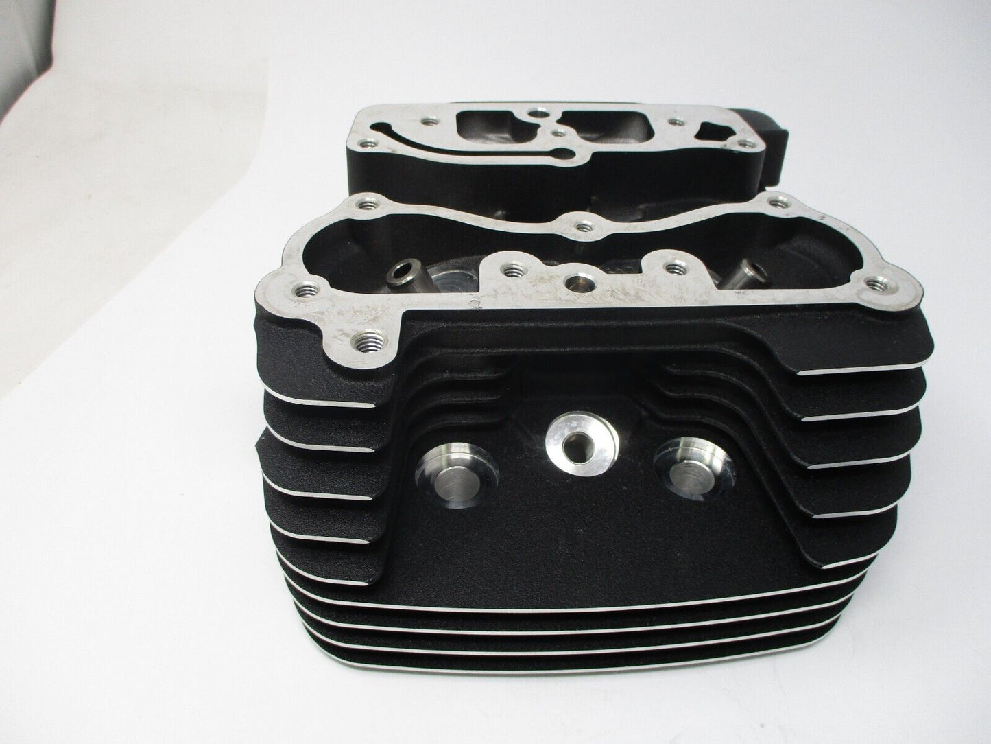 Harley Davidson OEM REAR CYLINDER HEAD FRT BLK 17179-06 (17179-06A)