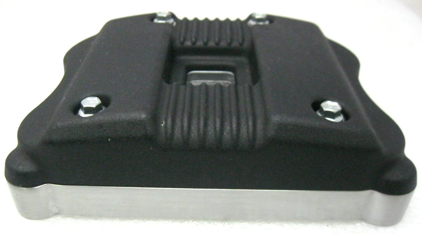 Harley-Davidson OEM 15-22 XL REAR Inner & Outer Rocker Cover c/w Arms  17598-07A