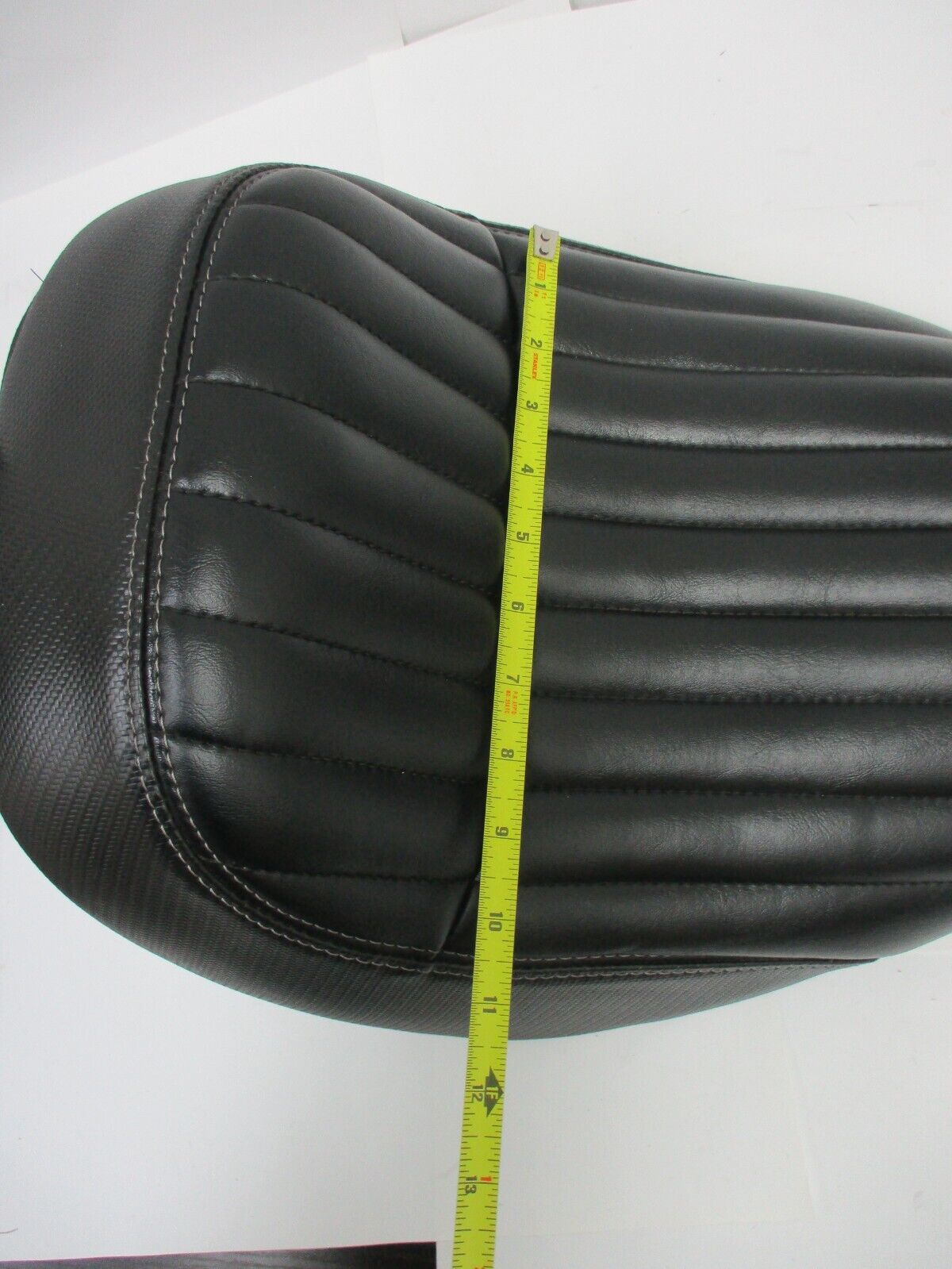 Harley Davidson Seat Solo Softail Street Bob 21-23 OEM 52000606 Nice