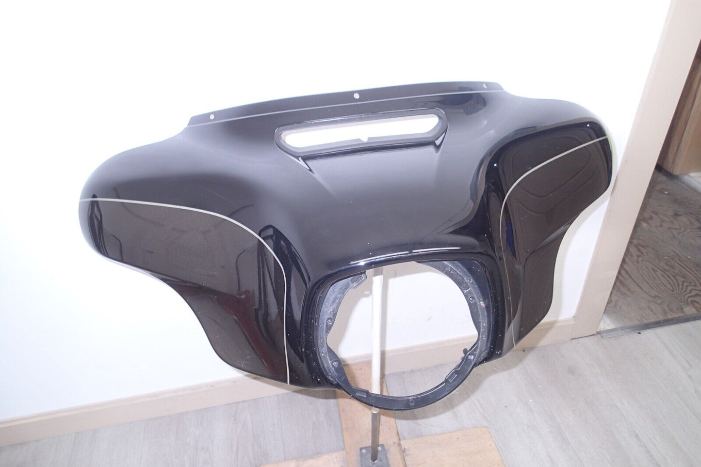2020 Harley Limited strip Gray / Vivid Black Front Batwing Fairing 57000016