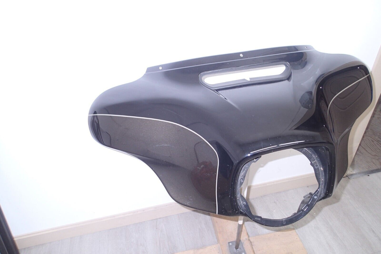 2020 Harley Limited strip Gray / Vivid Black Front Batwing Fairing 57000016