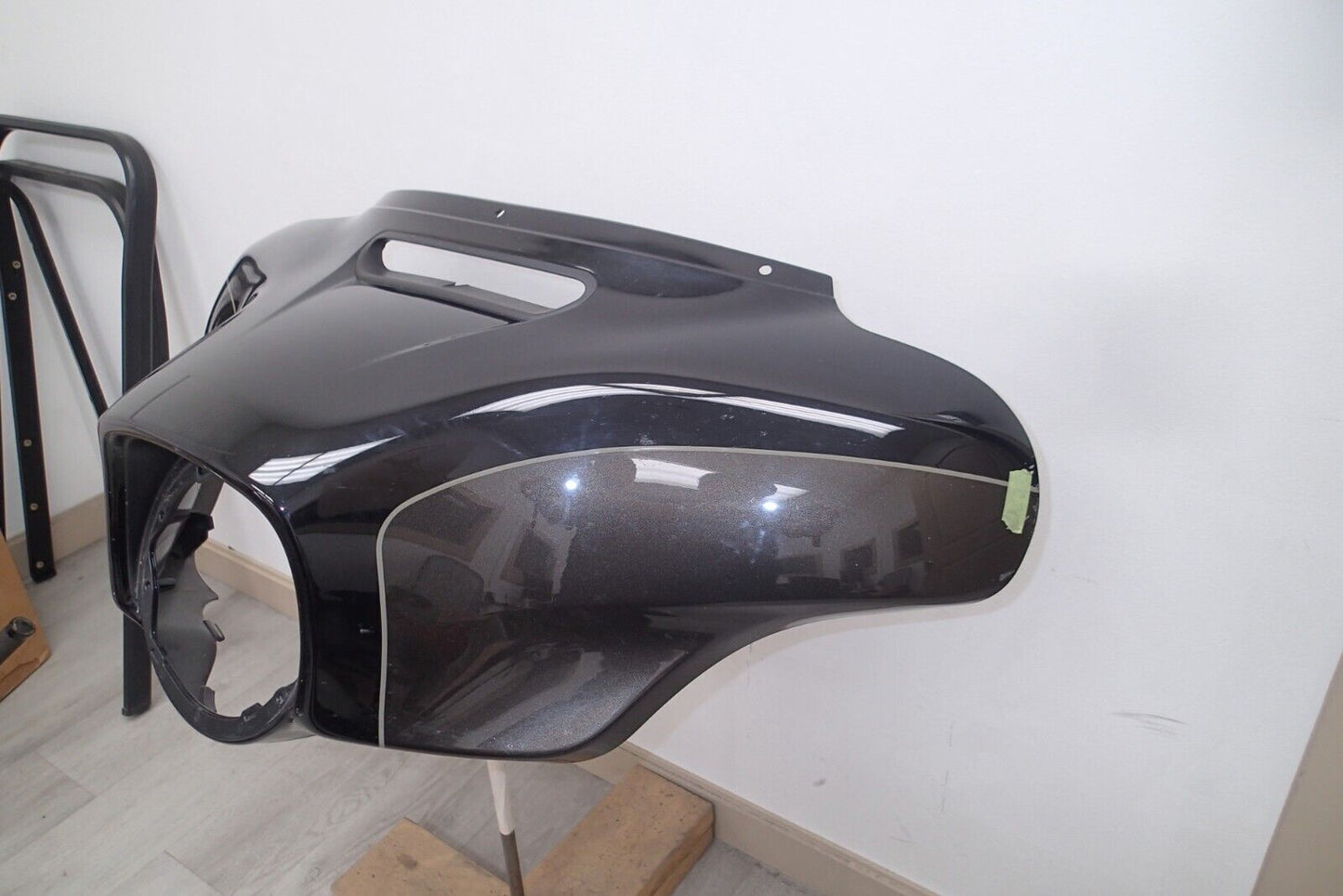 2020 Harley Limited strip Gray / Vivid Black Front Batwing Fairing 57000016
