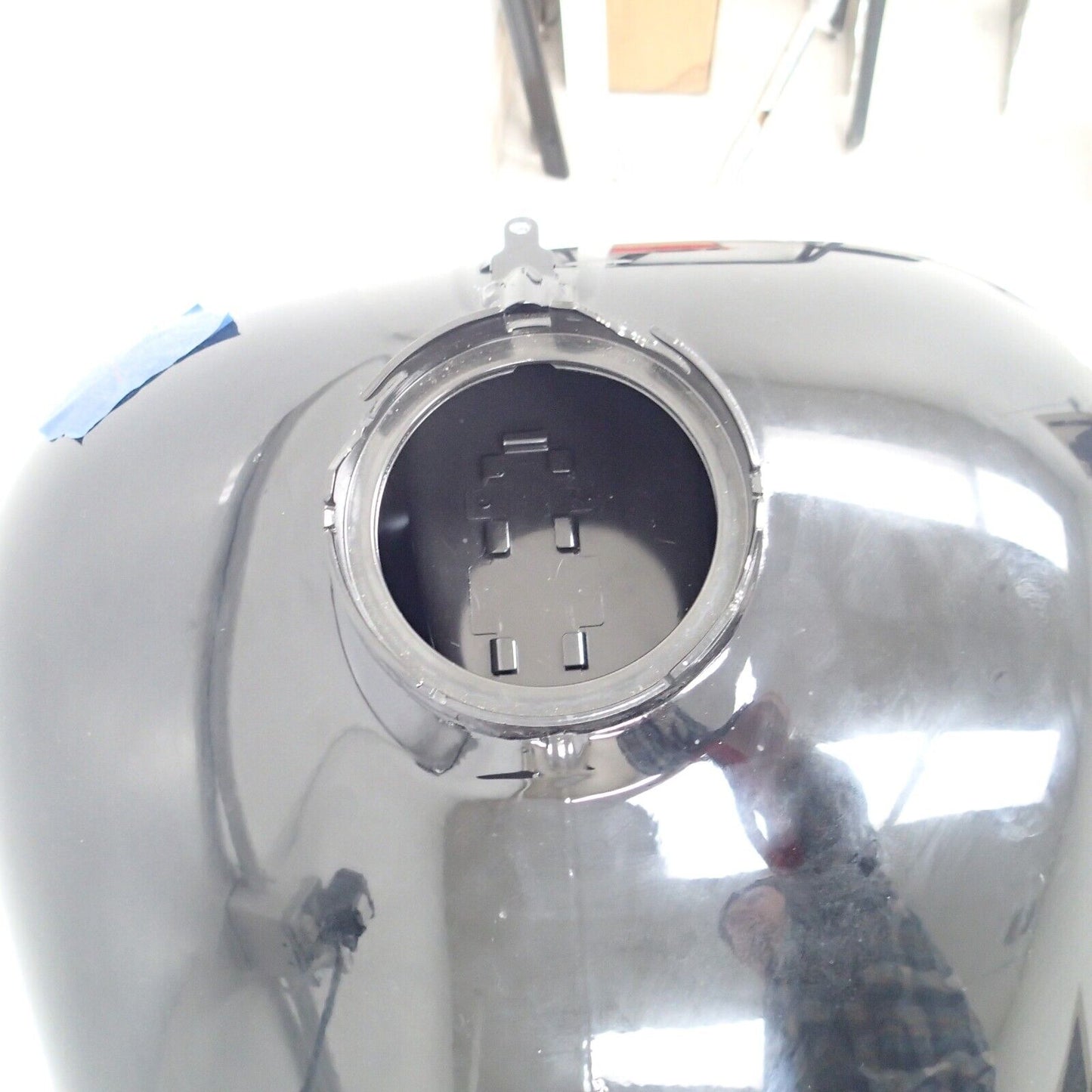 2017 FLHRC ROAD KING Fuel Gas Tank 610000BHY (DENT)