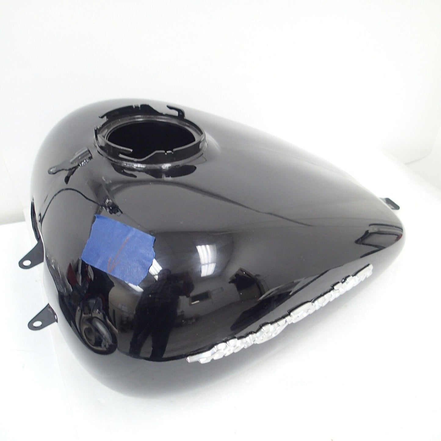 2017 FLHRC ROAD KING Fuel Gas Tank 610000BHY (DENT)