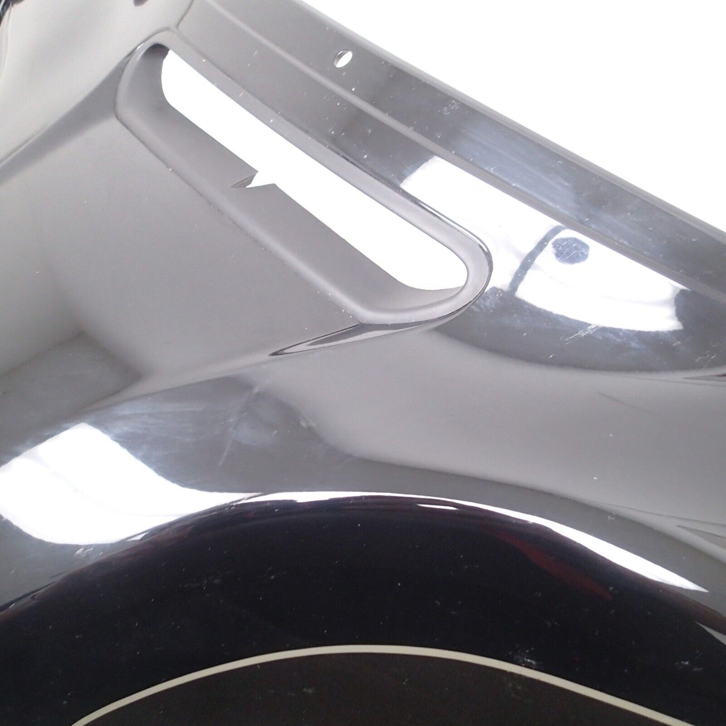 2020 Harley Limited strip Gray / Vivid Black Front Batwing Fairing 57000016