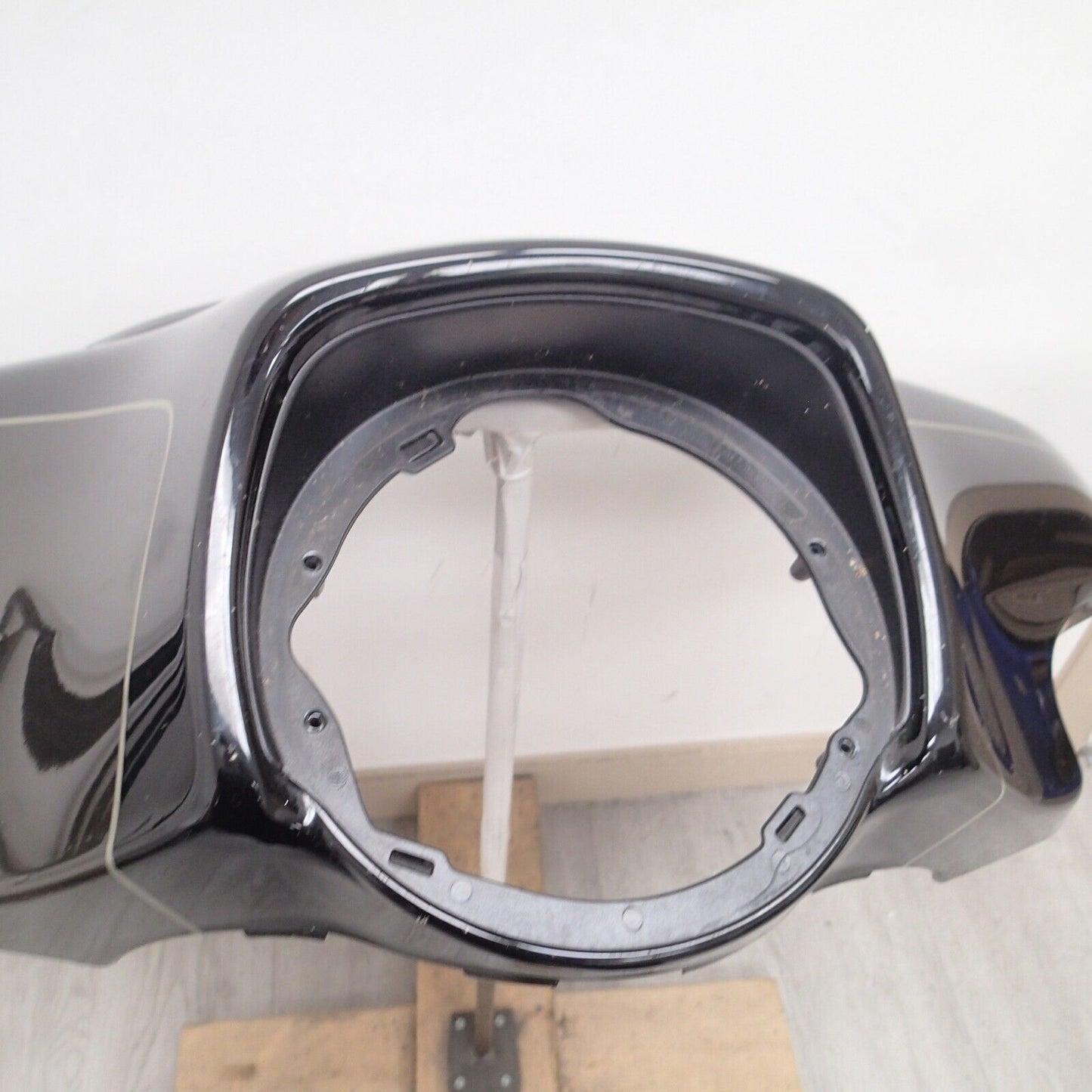 2020 Harley Limited strip Gray / Vivid Black Front Batwing Fairing 57000016