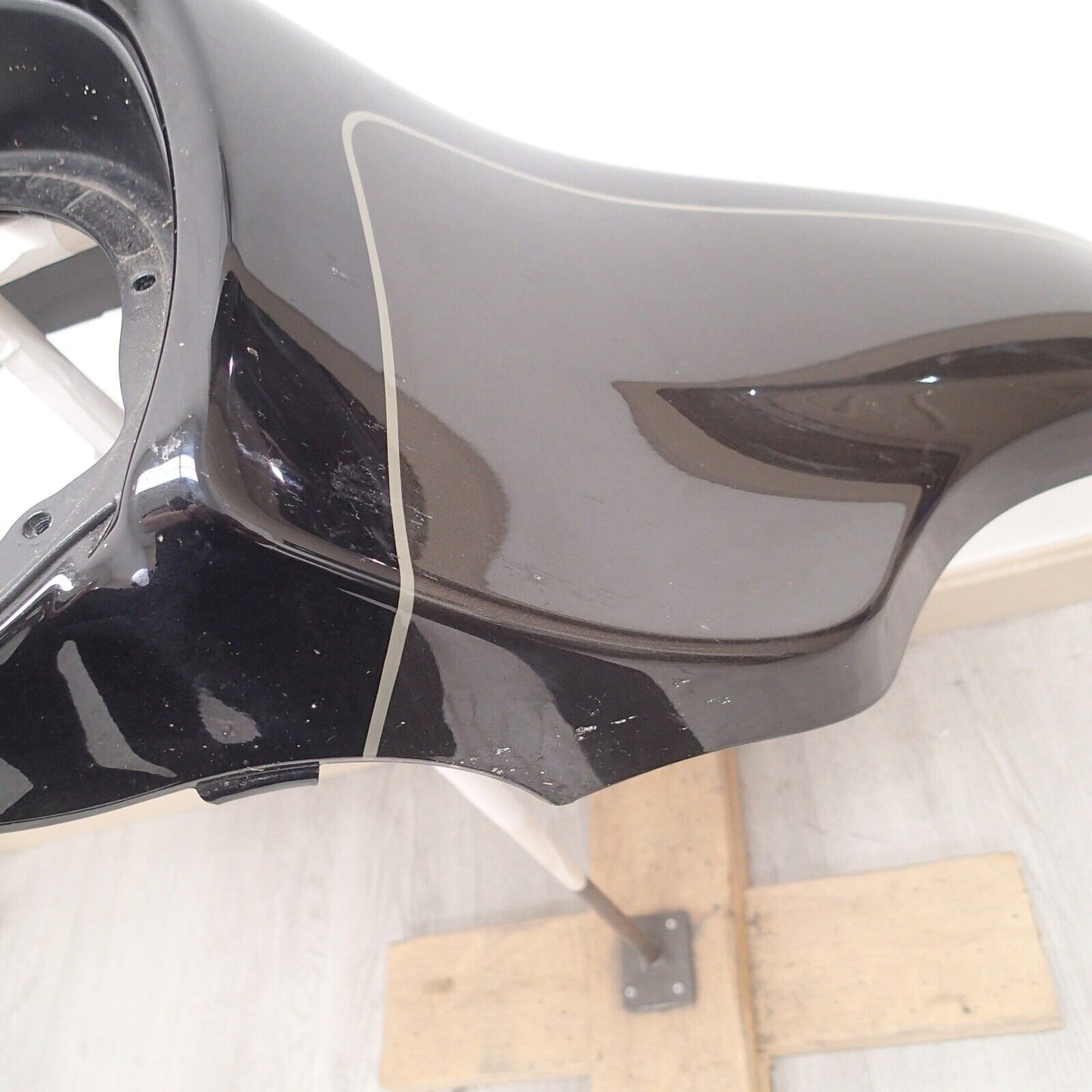 2020 Harley Limited strip Gray / Vivid Black Front Batwing Fairing 57000016