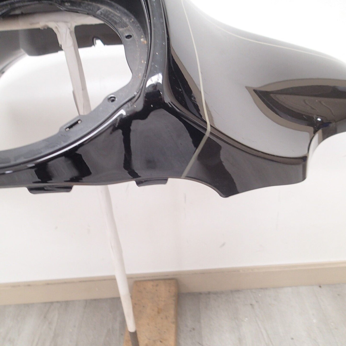 2020 Harley Limited strip Gray / Vivid Black Front Batwing Fairing 57000016