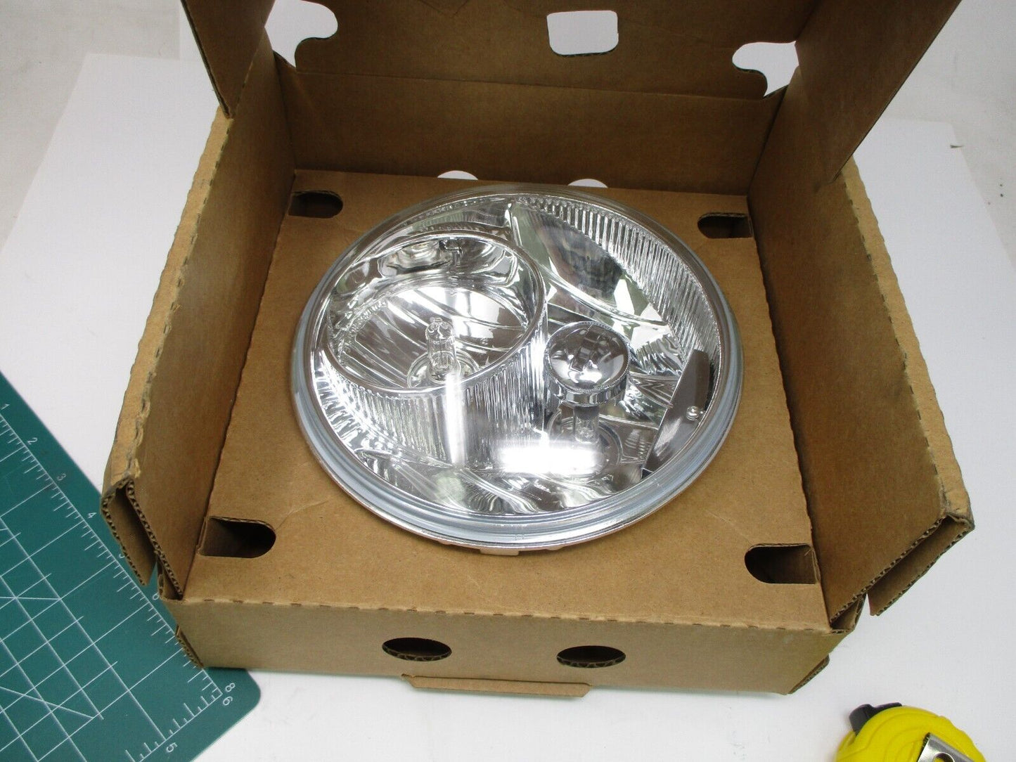 Harley-Davidson Genuine Dual Beam Headlight Headlamp Assembly 67700064 Rev.A