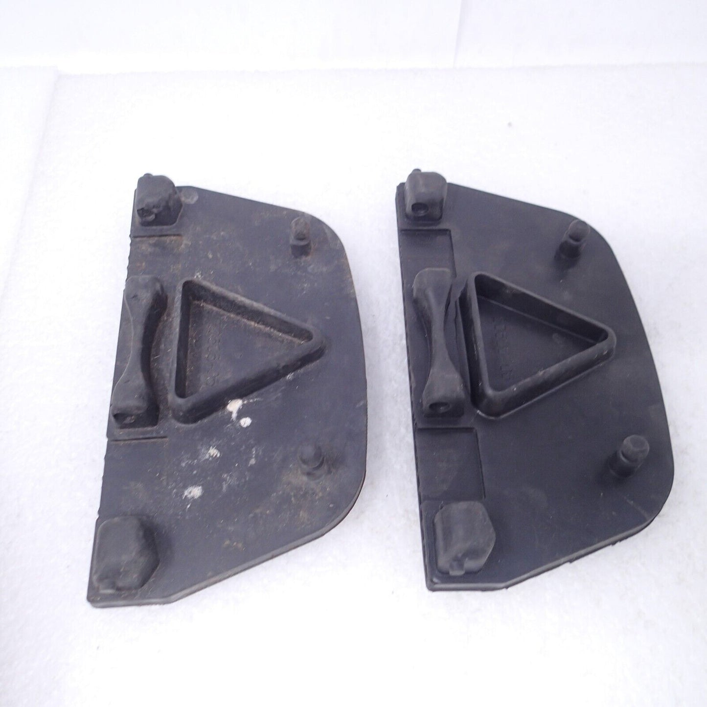 USEDHarley Davidson 1997-23 Touring Rubber Passenger Footboard Foot Pads Inserts