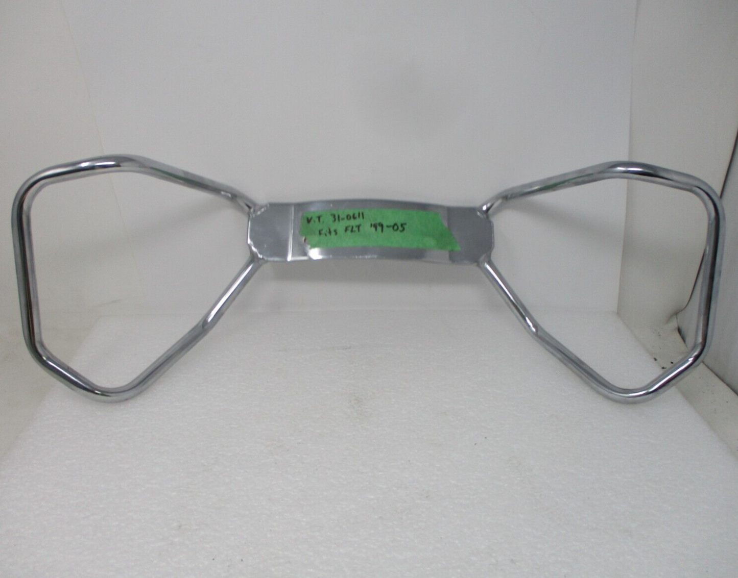 V-Twin Harley Shovelhead Rear Luggage Saddlebag Guard Seat Handrail 31-0611