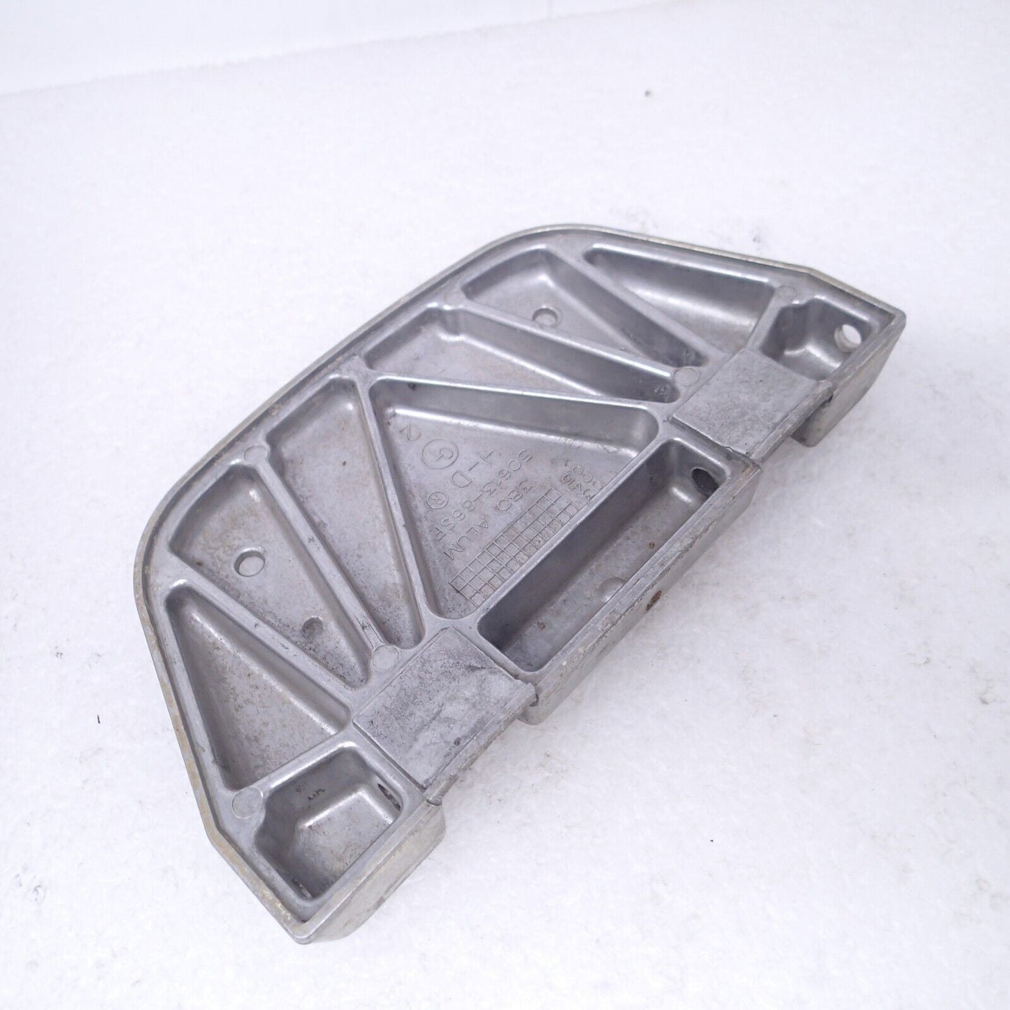 Passenger Floorboard Bottom Harley Davidson 50613-86 Chrome 50752-04 SINGLE UNIT