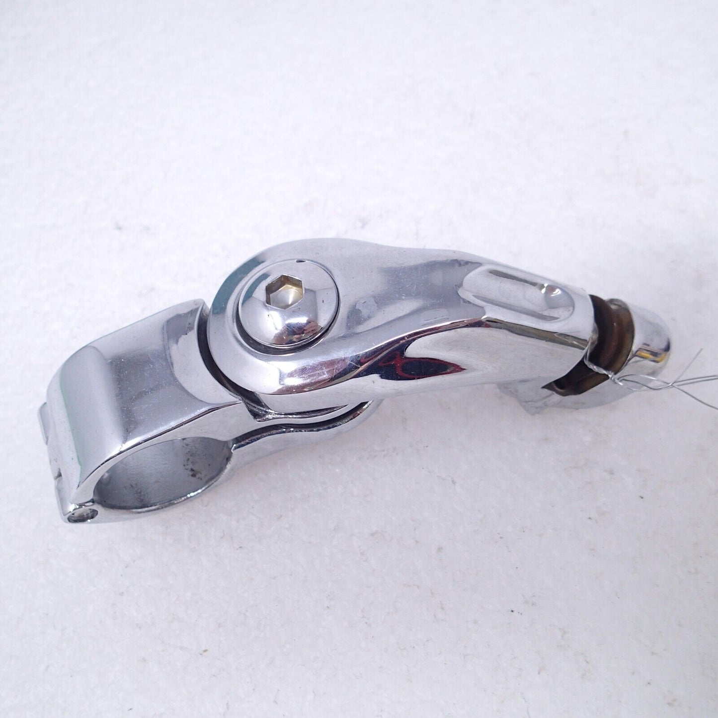 Motorcycle 1-1/4"  Engine Crash Bar Highway Foot Peg Mount Clamp for Harley