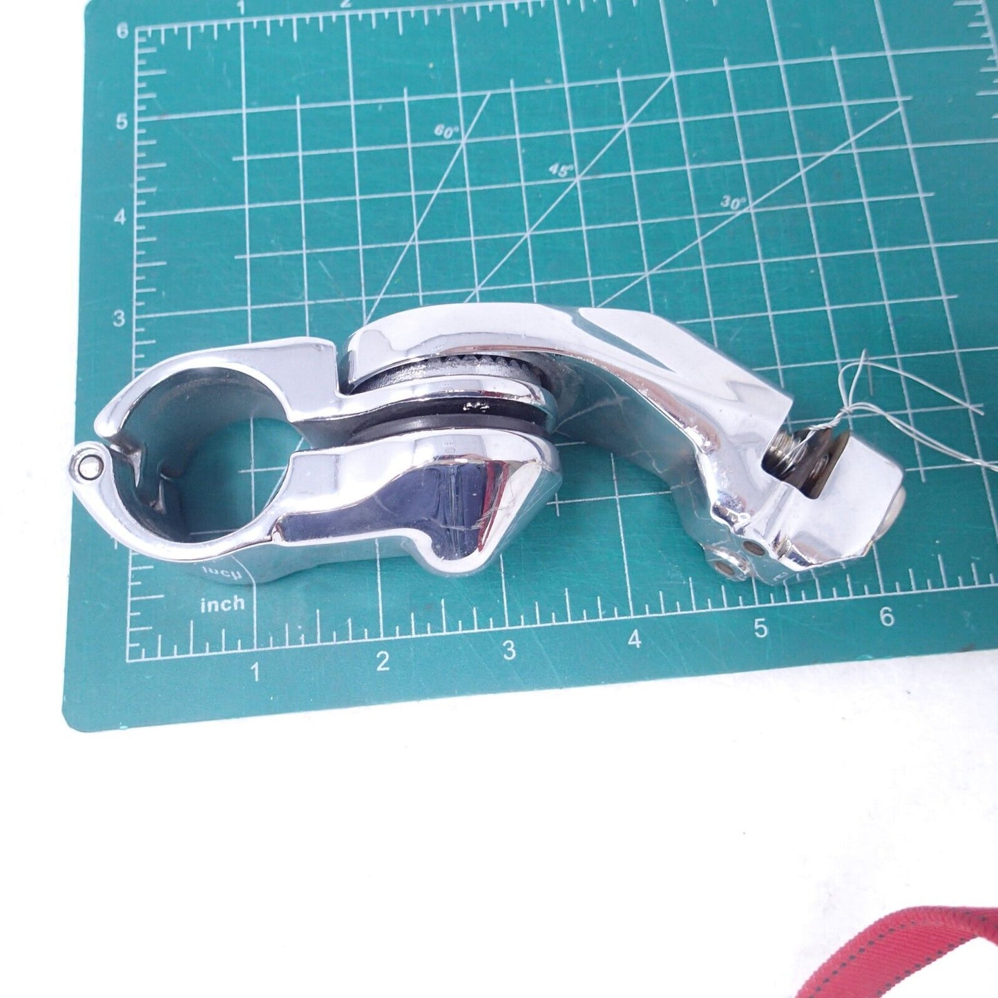 Motorcycle 1-1/4"  Engine Crash Bar Highway Foot Peg Mount Clamp for Harley