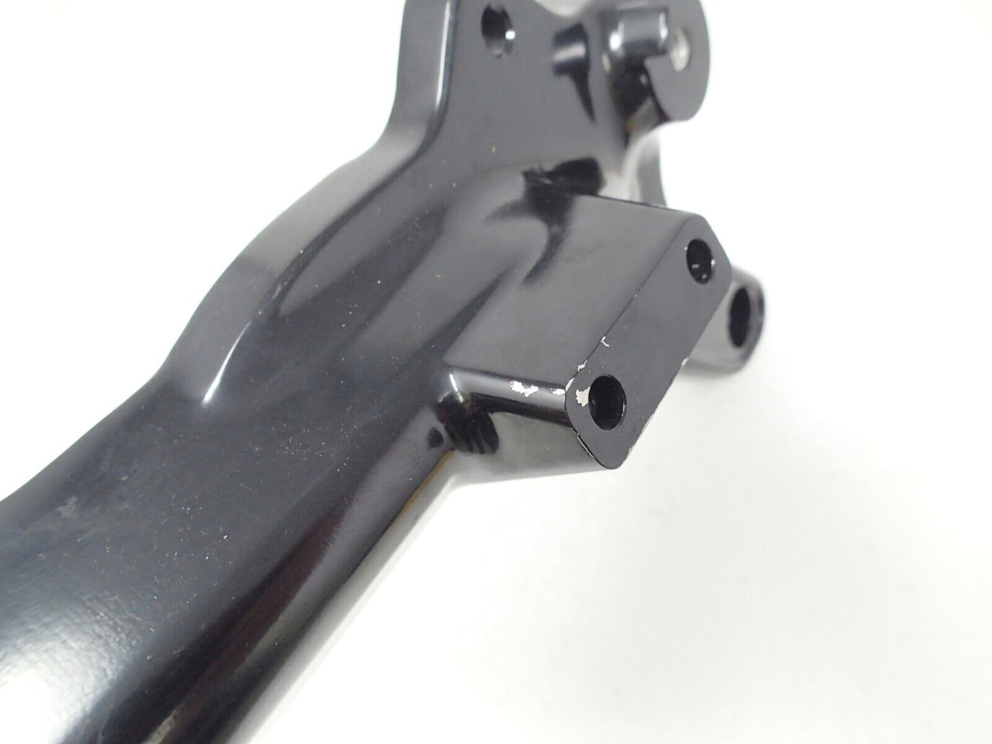 USED HARLEY DAVIDSON 18-22 SOFTAIL BLACK EXHAUST PEG MOUNT BRACKET OEM 65500063