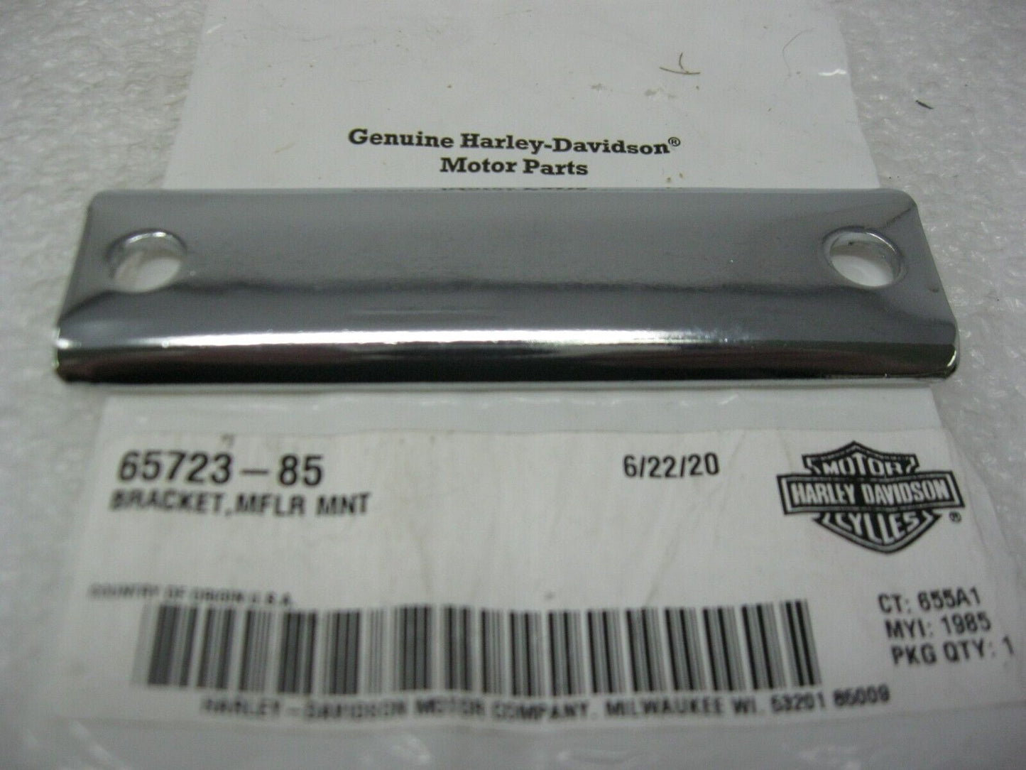 Harley-Davidson OEM 18-23 Touring Muffler Mount Bracket (Single) 65723-85