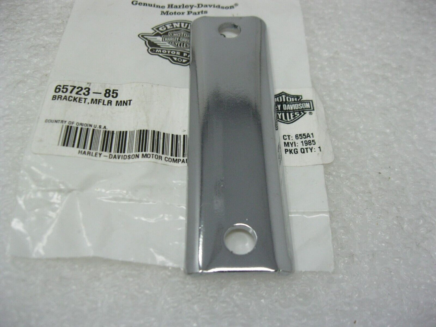 Harley-Davidson OEM 18-23 Touring Muffler Mount Bracket (Single) 65723-85