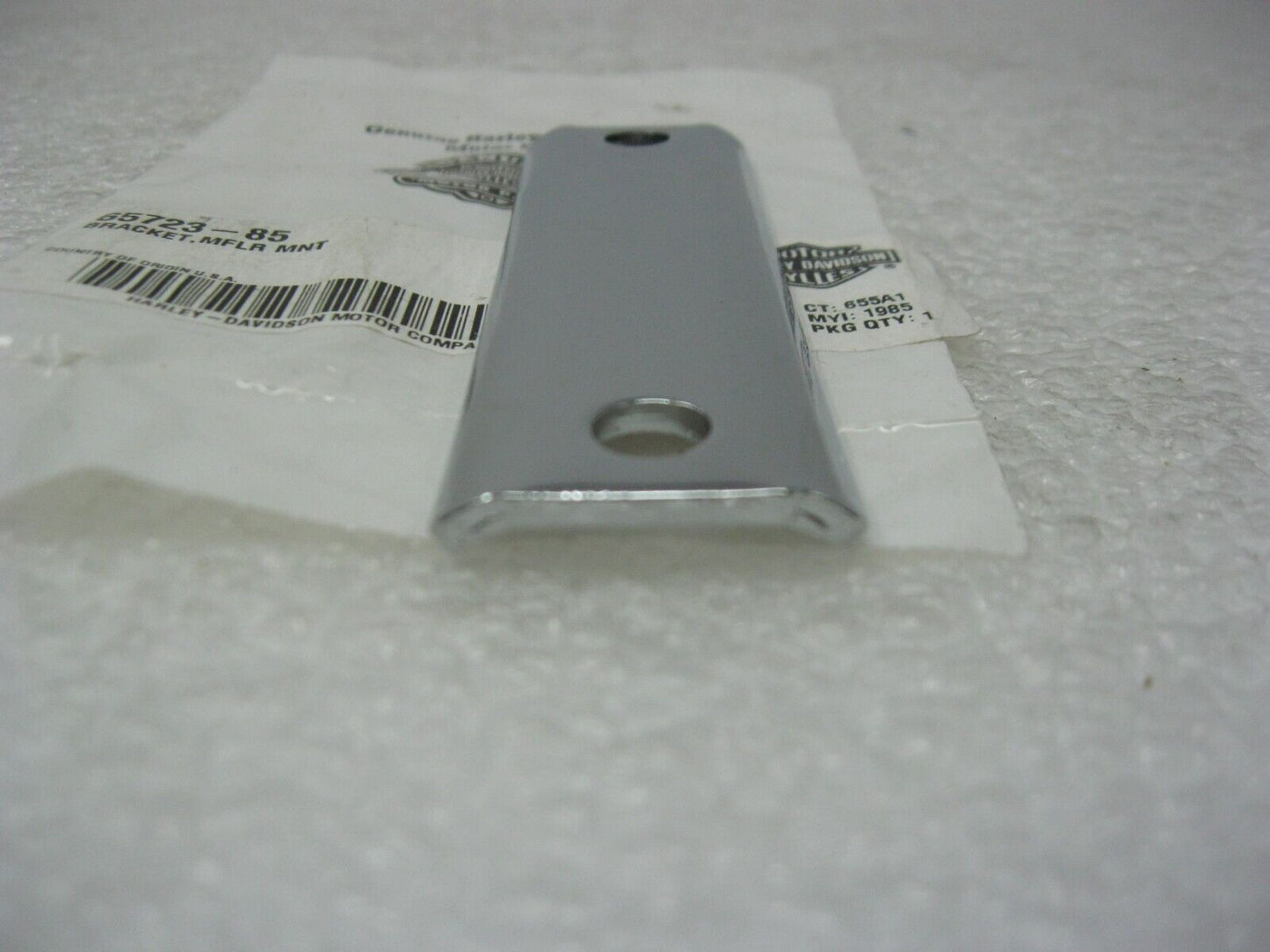 Harley-Davidson OEM 18-23 Touring Muffler Mount Bracket (Single) 65723-85
