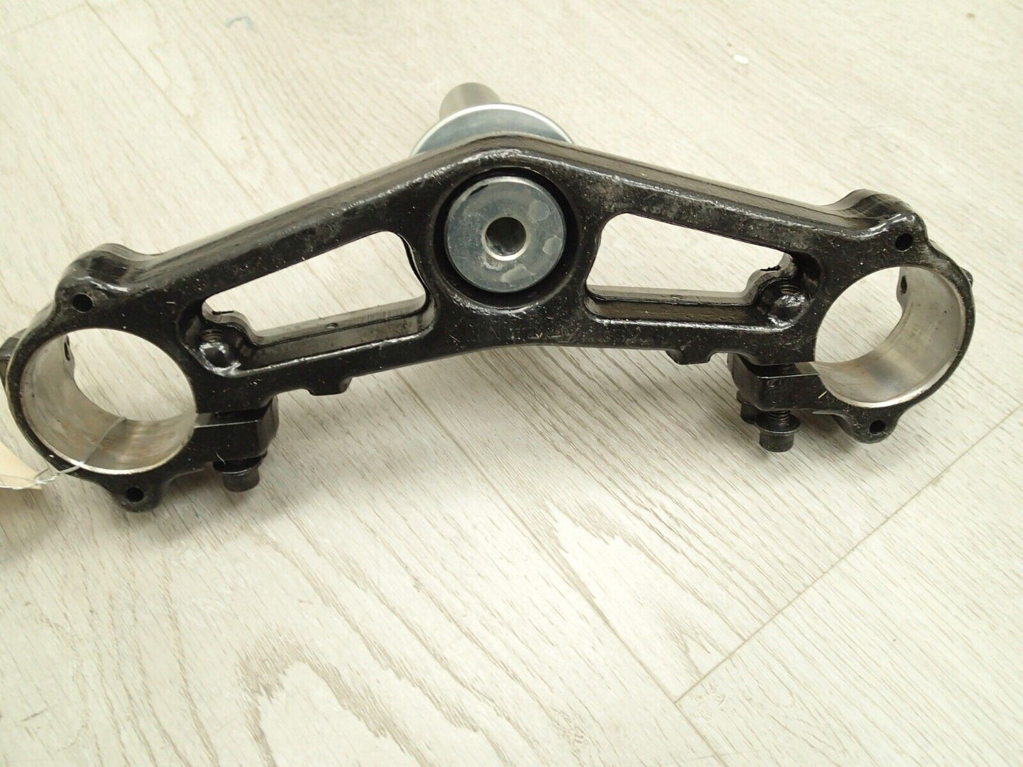 16 Harley CVO Limited Touring FLHTKSE OEM Lower Triple Tree Clamp 45900091A