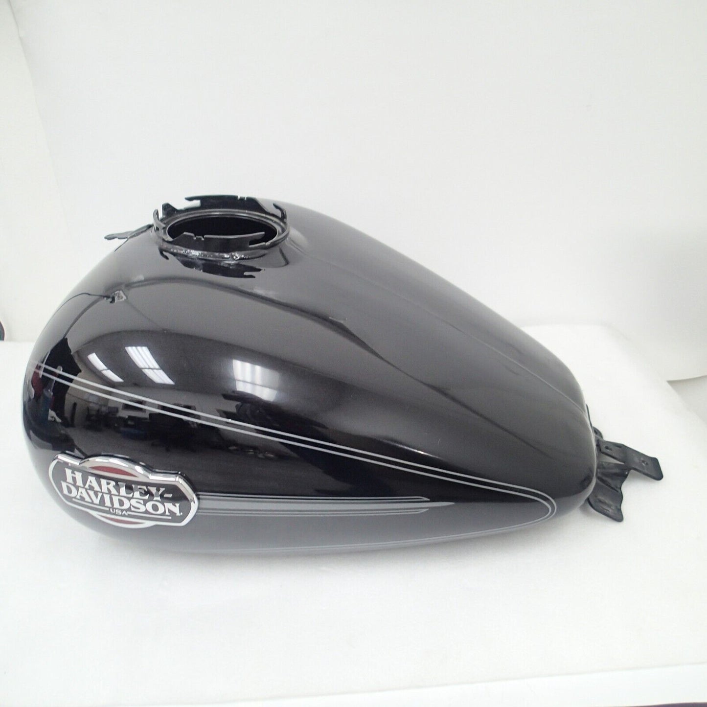 Harley-Davidson 2013 Electra Glide Gas Tank Vivid Black 61356-08BHY