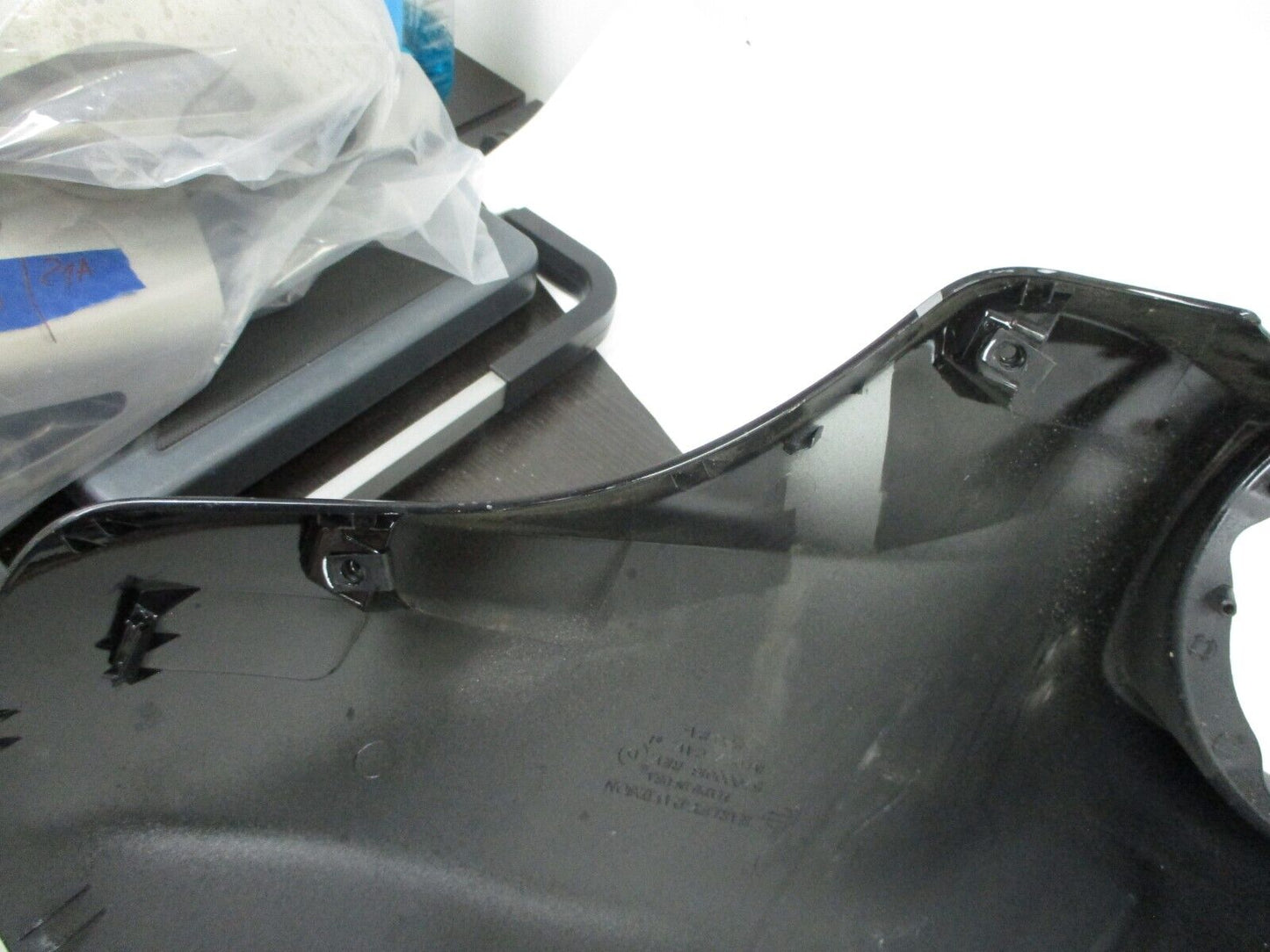 21 FLHXSE Street Glide Stock Front Fairing Upper   P57000562ERL Diamondblack