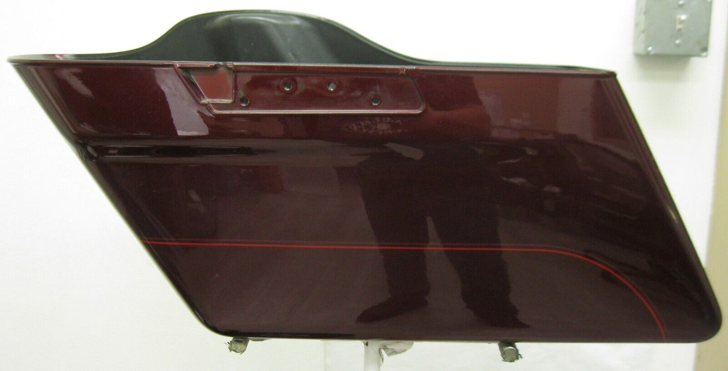 Harley-Davidson OEM LEFT 14 & Later Touring Saddlebag Red    Prime# 90200414