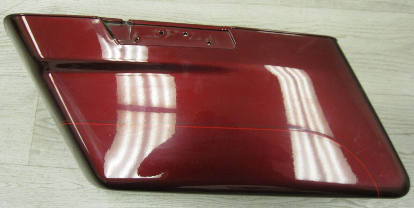 Harley-Davidson OEM LEFT 14 & Later Touring Saddlebag Red    Prime# 90200414