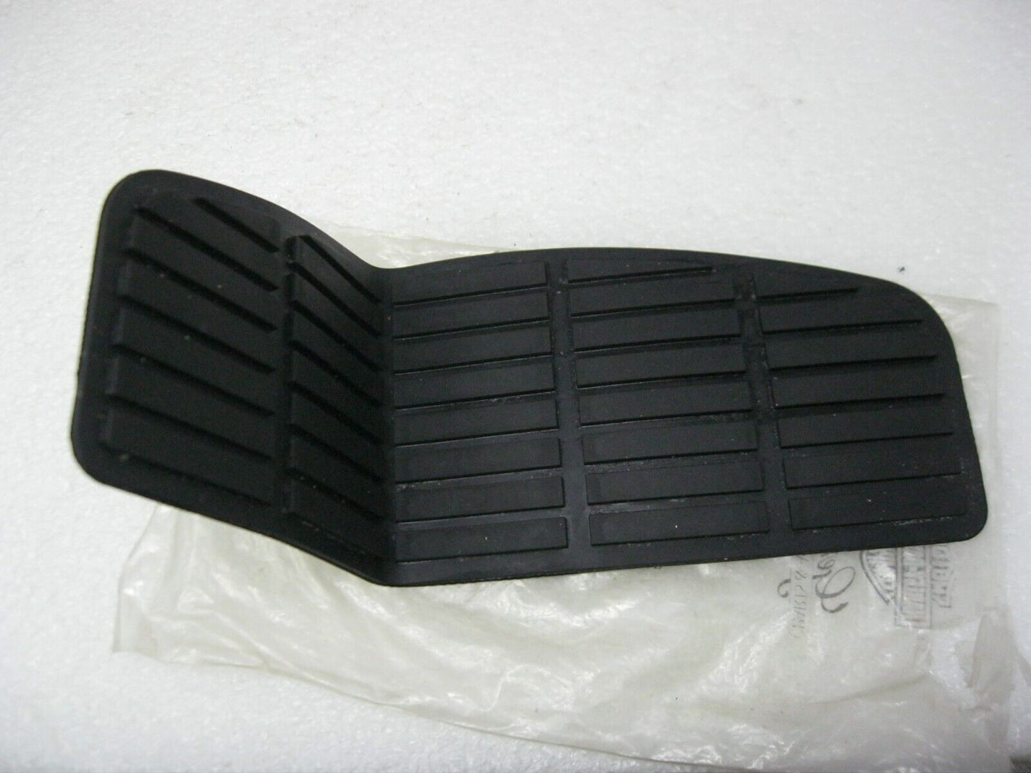 Harley-Davidson 80-86 Touring Glue-On Floorboard Mat (Folded) SINGLE 50614-66