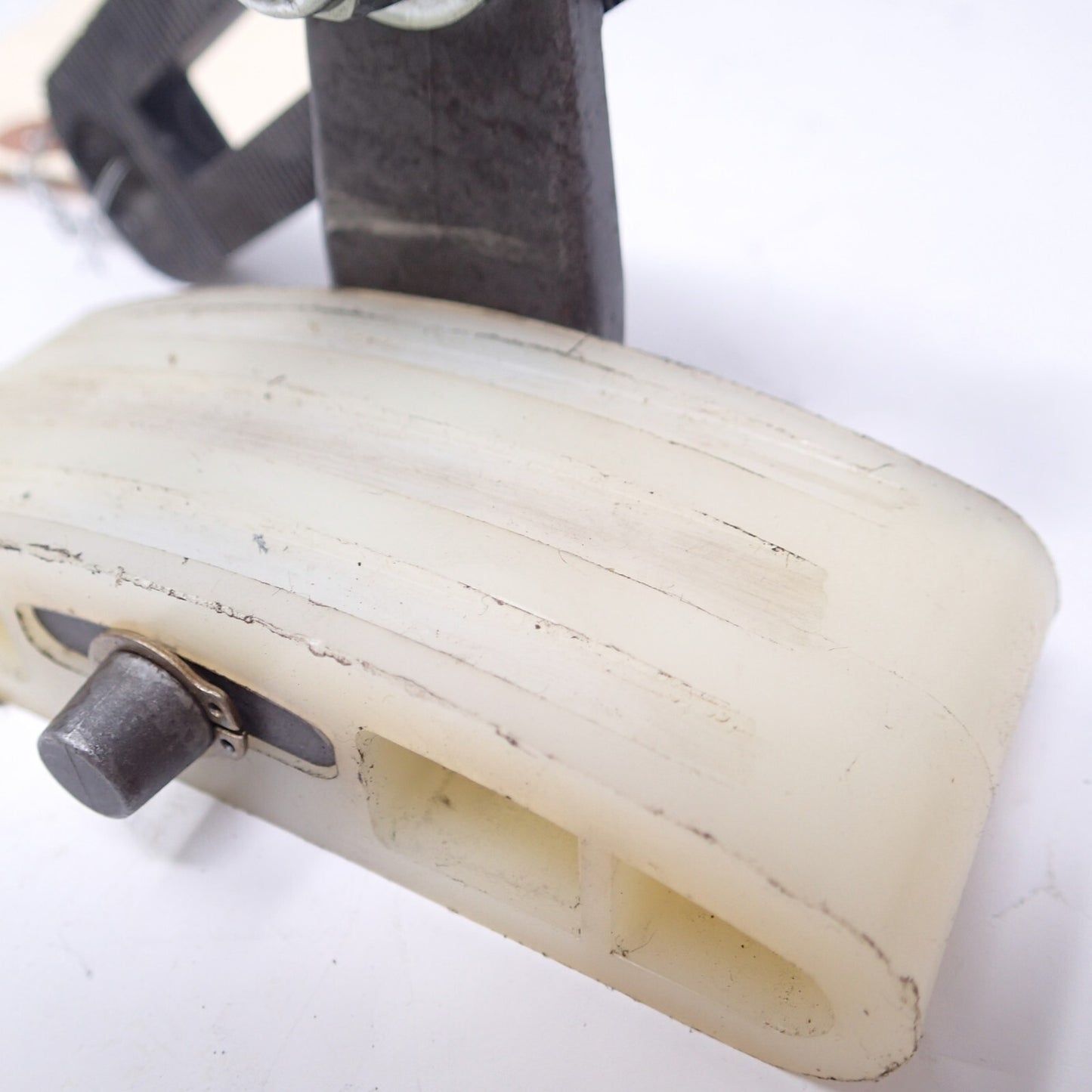 00-06 Harley TWIN B 88 SOFTAIL Primary Chain Tensioner