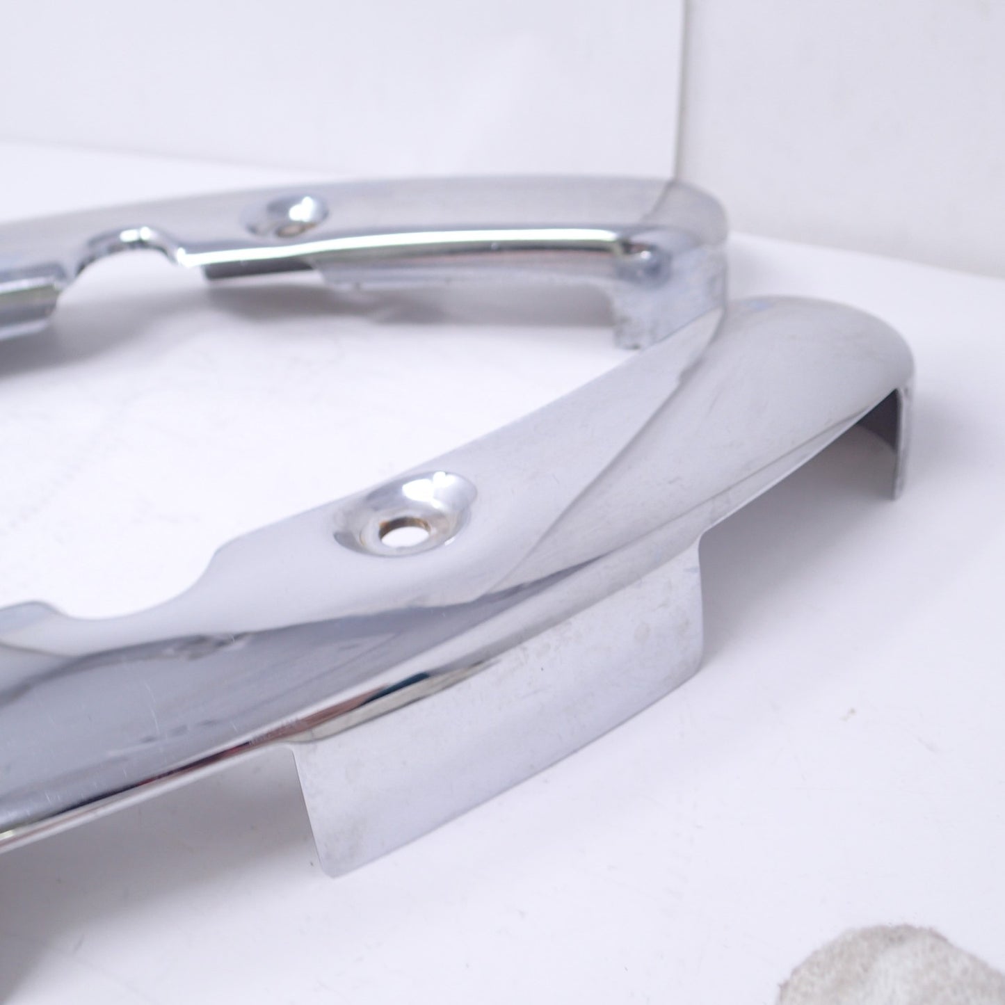 47504-09A Harley Touring Street Glide Fender Strut Covers Trim Chrome