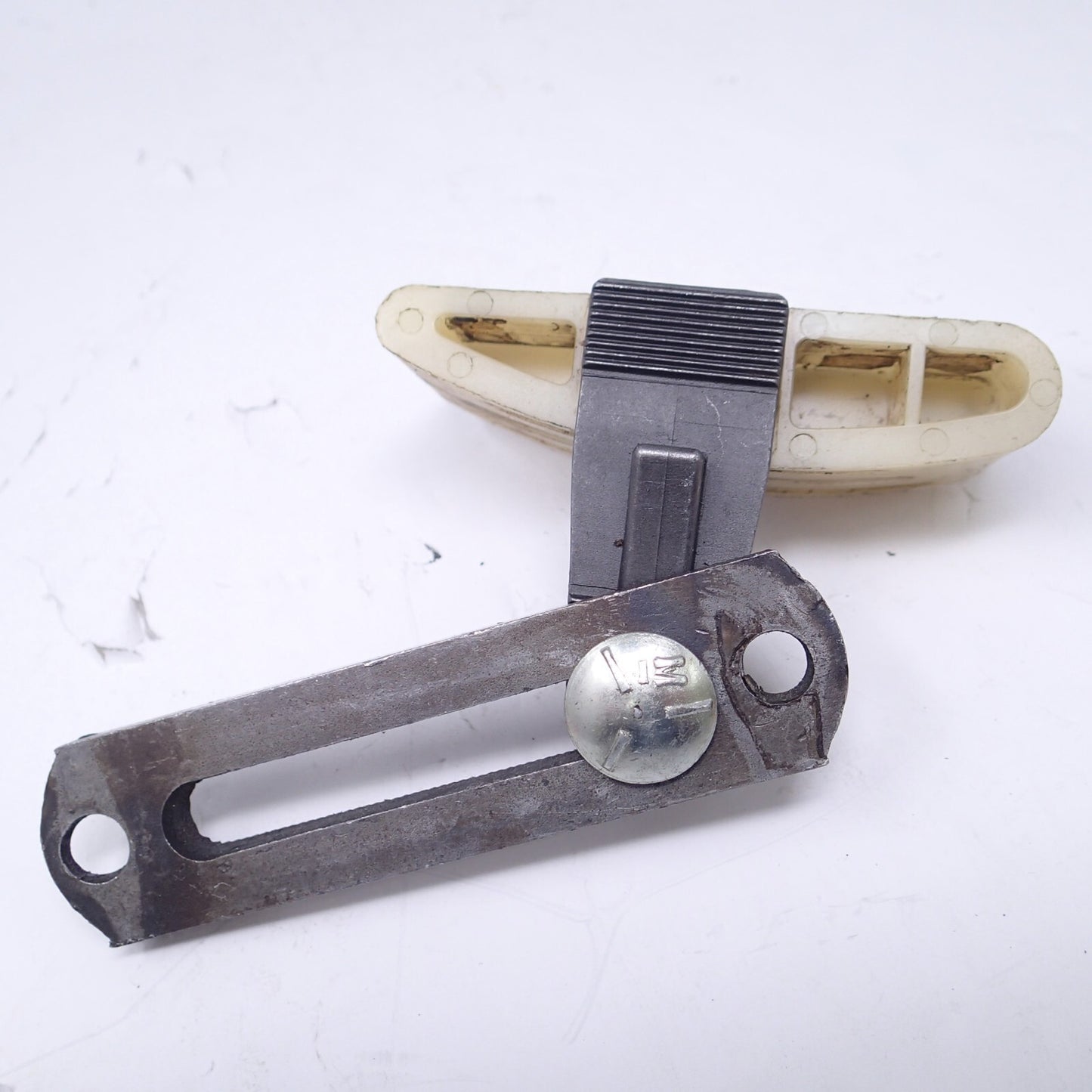 00-06 Harley TWIN B 88 SOFTAIL Primary Chain Tensioner