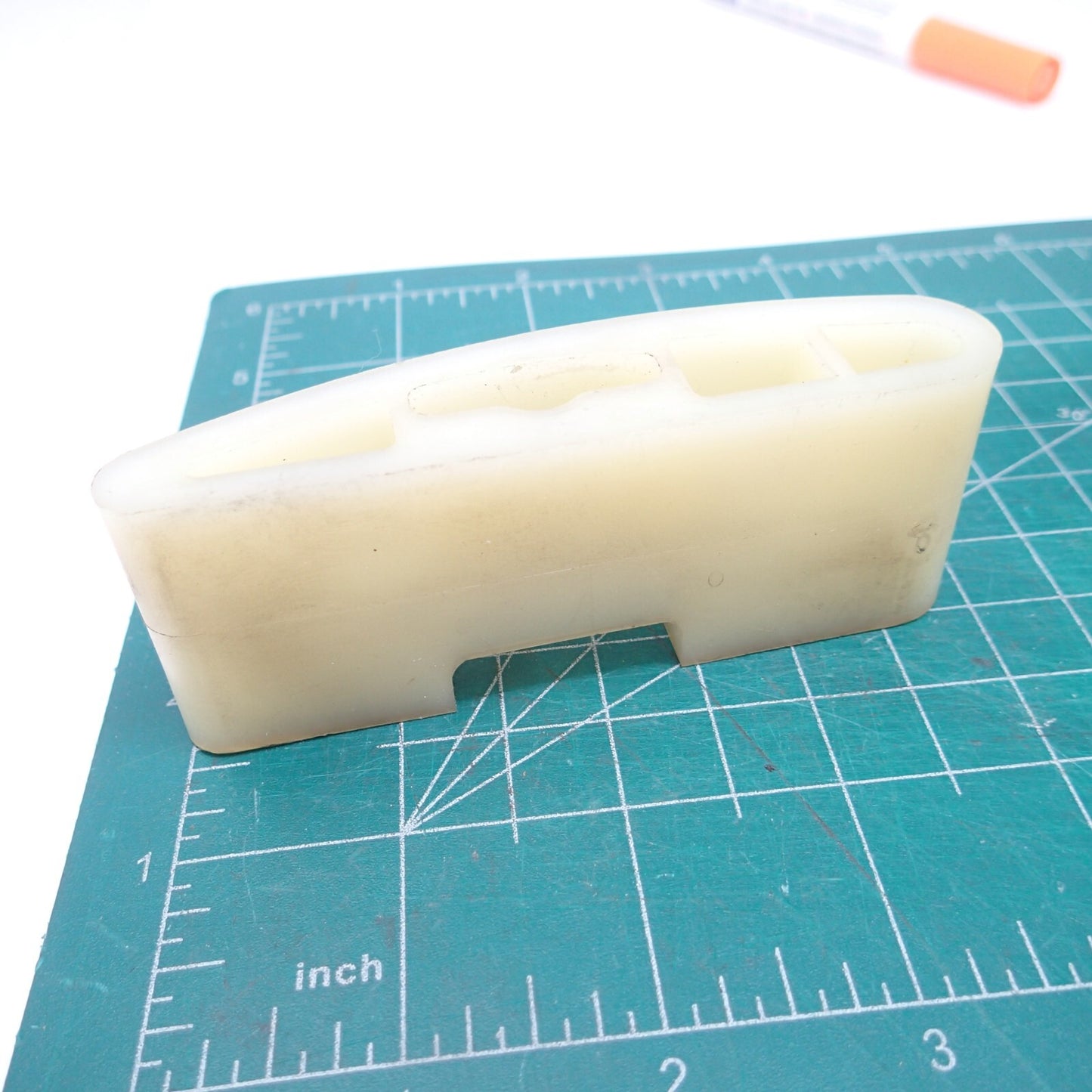 HARLEY USED OEM Primary Chain Tensioner Pad Big Twin 2001-06  39976-01