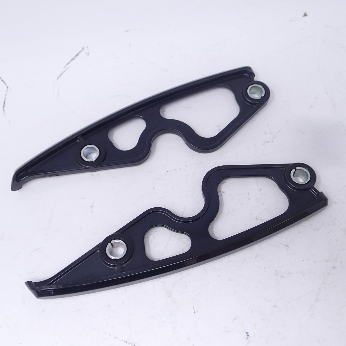 Harley Davidson OEM 14-20 FLH, FLT Saddlebag Support 90200547