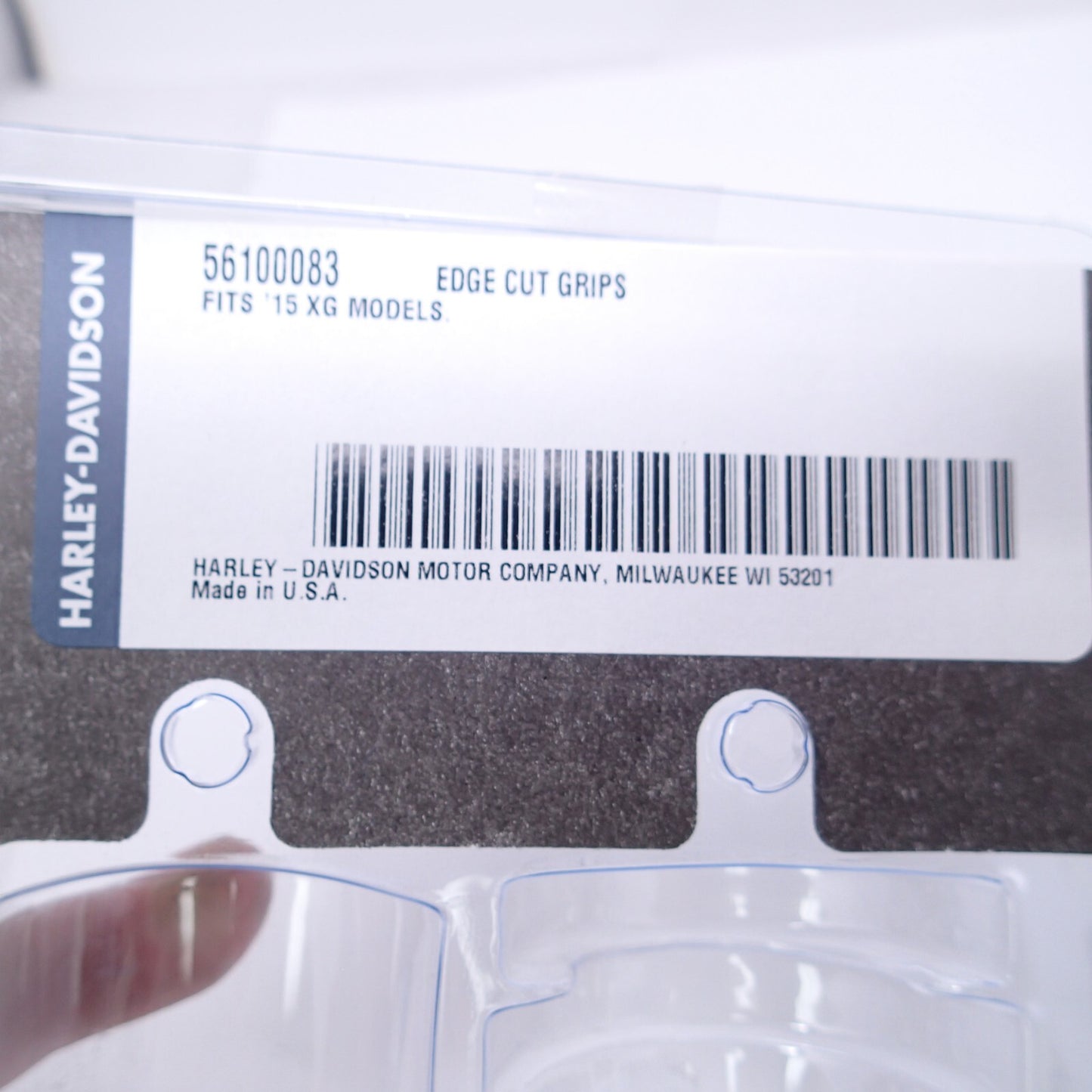Harley Davidson Contrast Edge Cut Grips  - New - 56100083