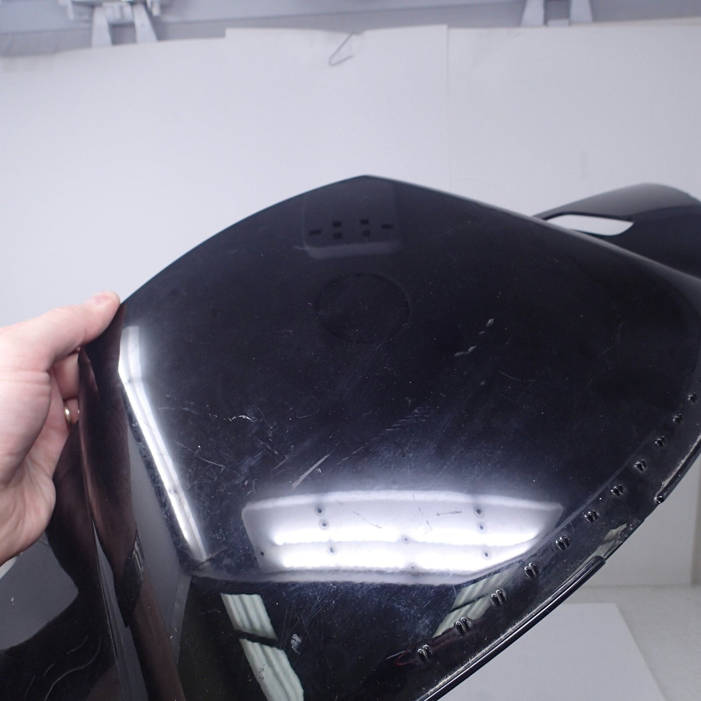 Harley-Davidson 15-23 Road Glide Front Fairing Air Duct Vent Incomplete 29200042