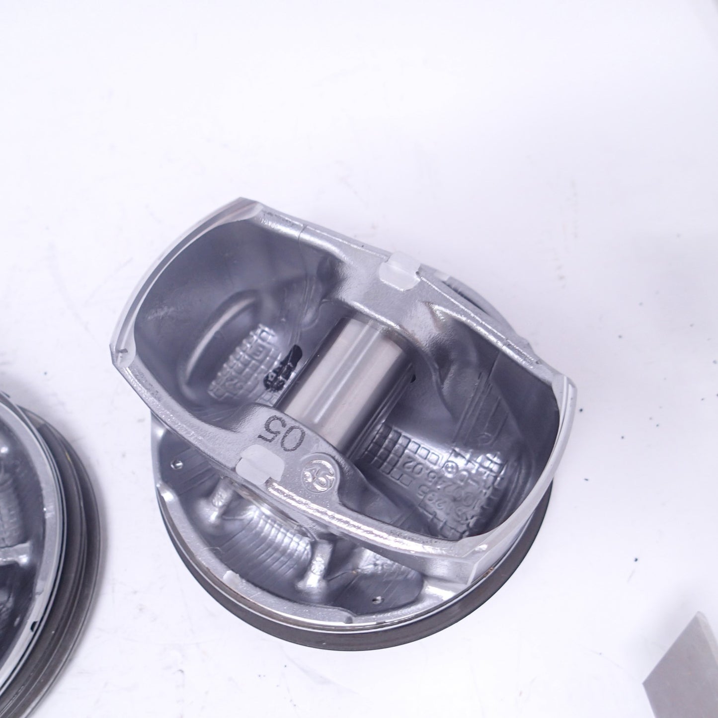 21900037 / 100 STD OEM Harley Davidson Piston FRT 5520 El18/ FRT 5440 El18