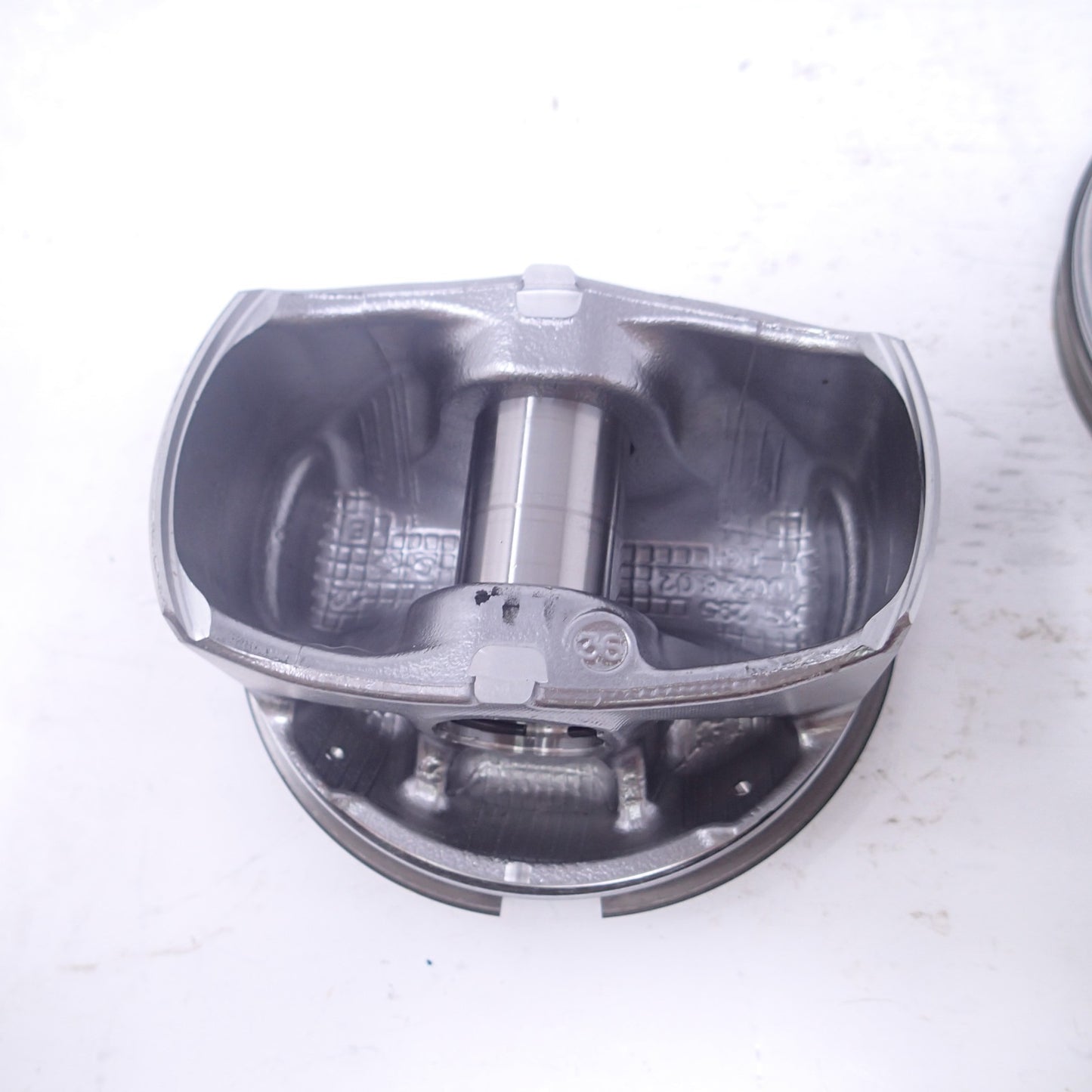 21900037 / 100 STD OEM Harley Davidson Piston 7423 E109/ 5347 E109
